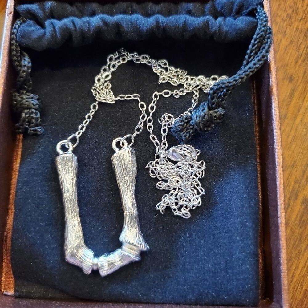 INITIAL NECKLACE NWT - Picture 6 of 12